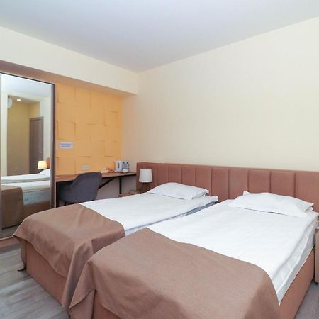 Mandarin Hotel Yerevan Ngoại thất bức ảnh