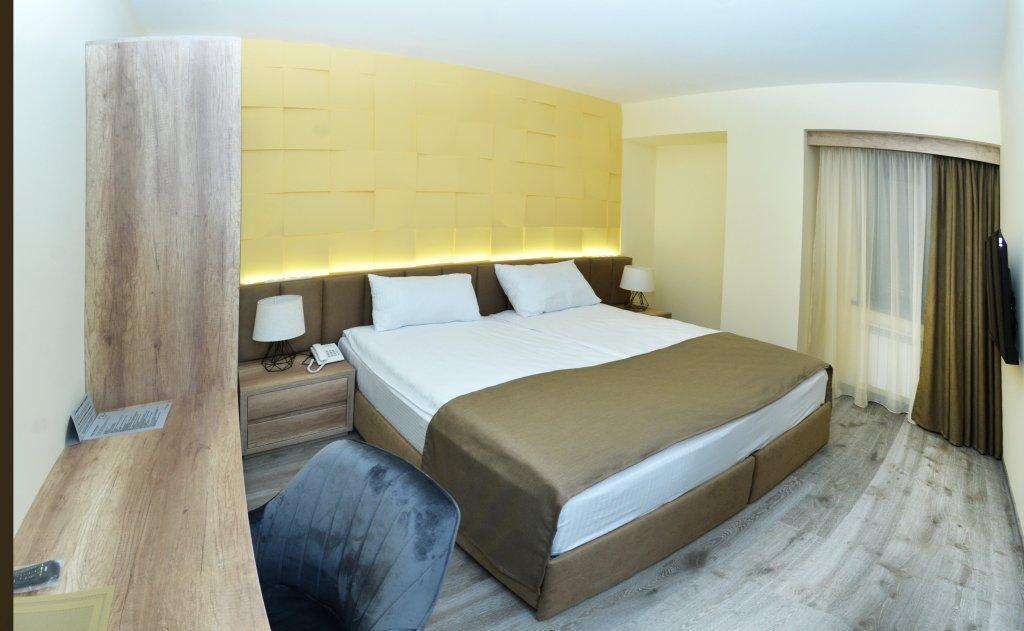 Mandarin Hotel Yerevan Ngoại thất bức ảnh