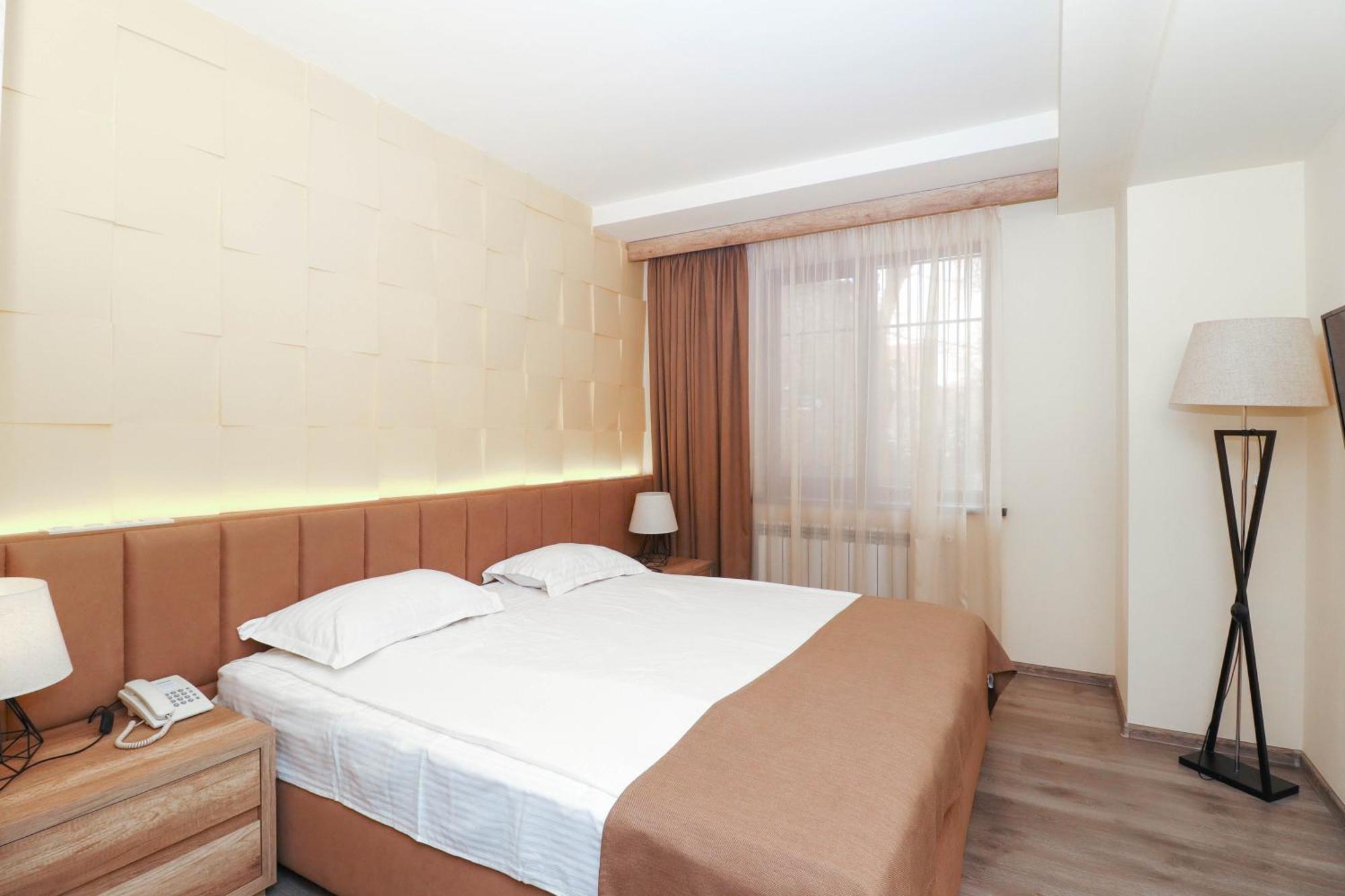 Mandarin Hotel Yerevan Ngoại thất bức ảnh