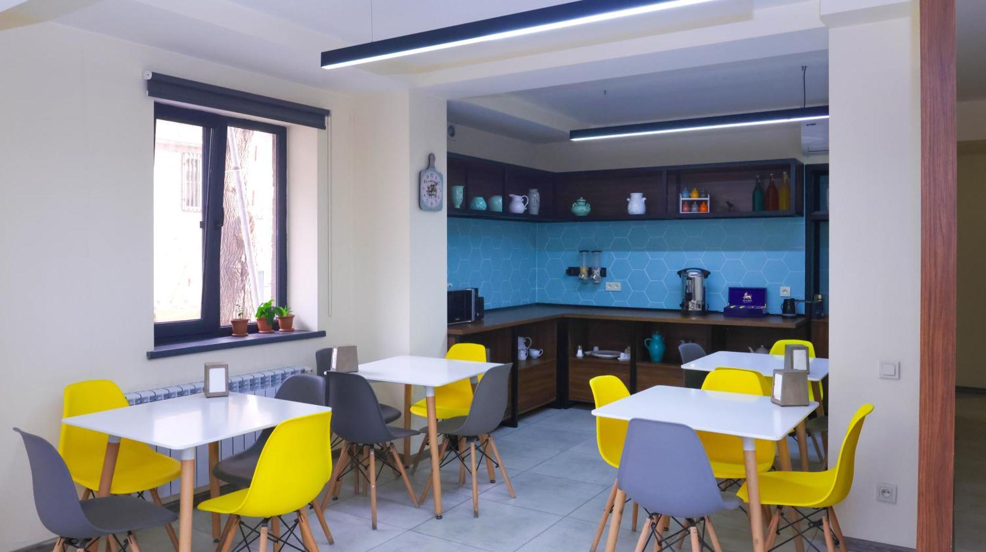 Mandarin Hotel Yerevan Ngoại thất bức ảnh