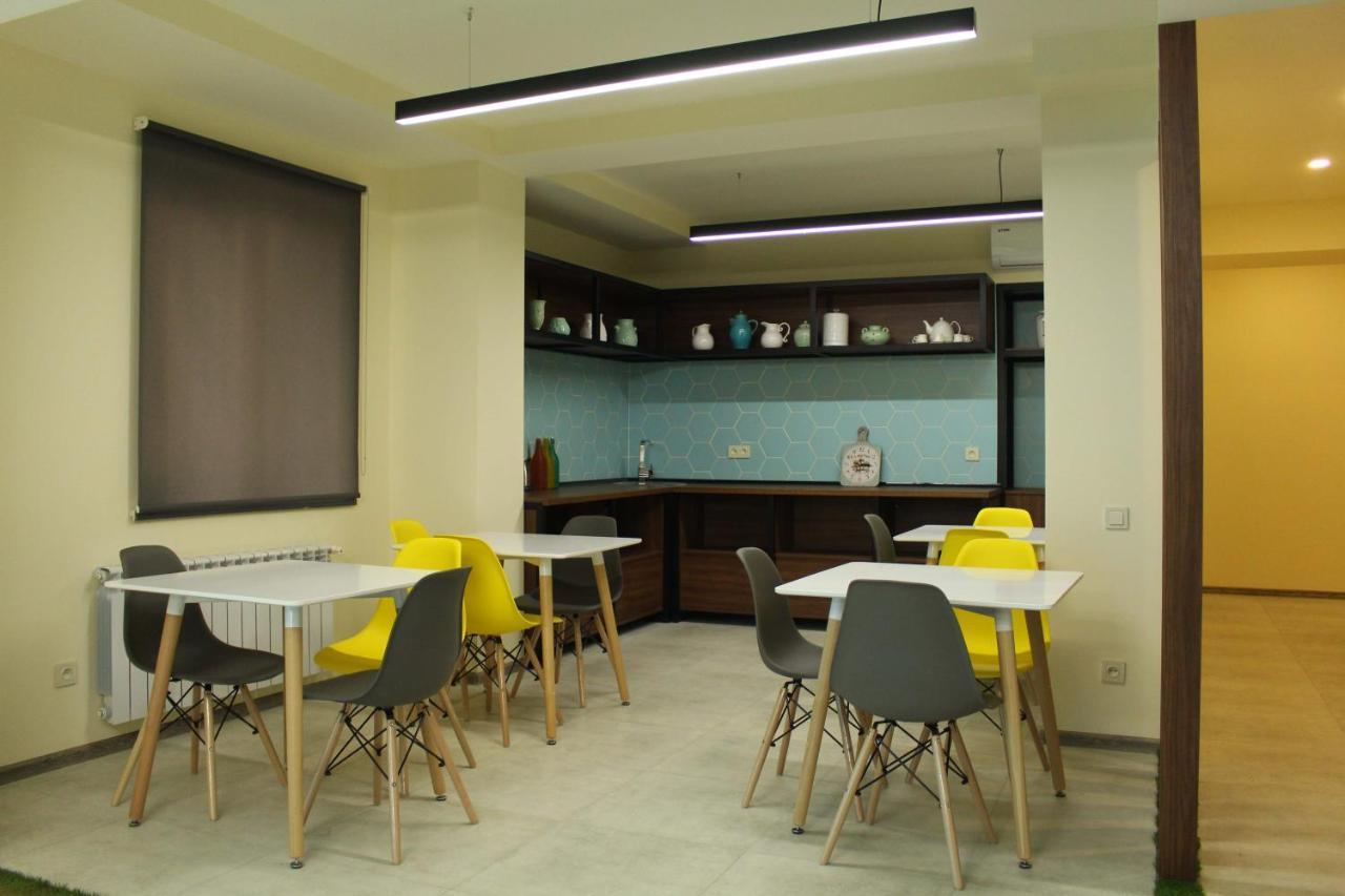 Mandarin Hotel Yerevan Ngoại thất bức ảnh
